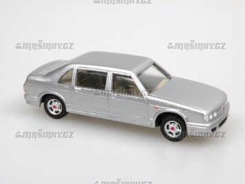 H0 - Tatra 700 1997 stbrn